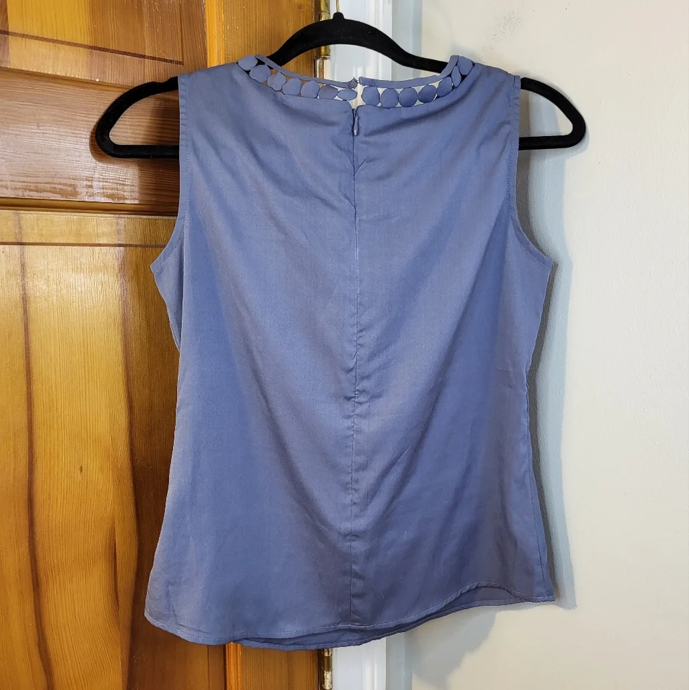 Banana Republic Women's Sleeveless Business Casual Top - Picture 5 of 10